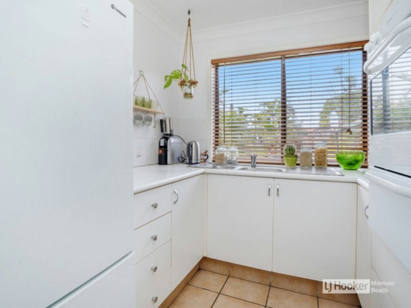 57/5-15 Galeen Drive, Burleigh Waters QLD 4220