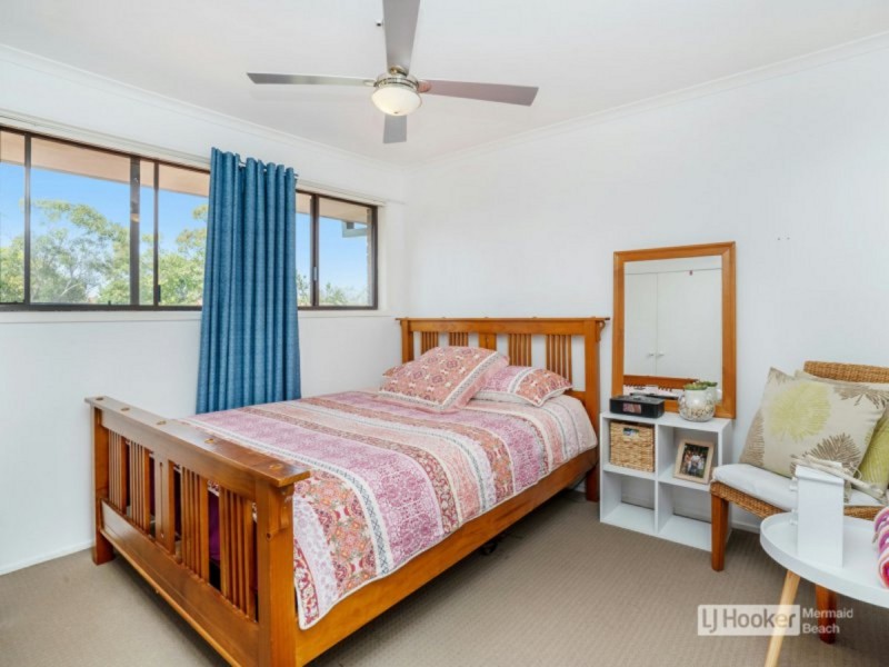 57/5-15 Galeen Drive, Burleigh Waters QLD 4220