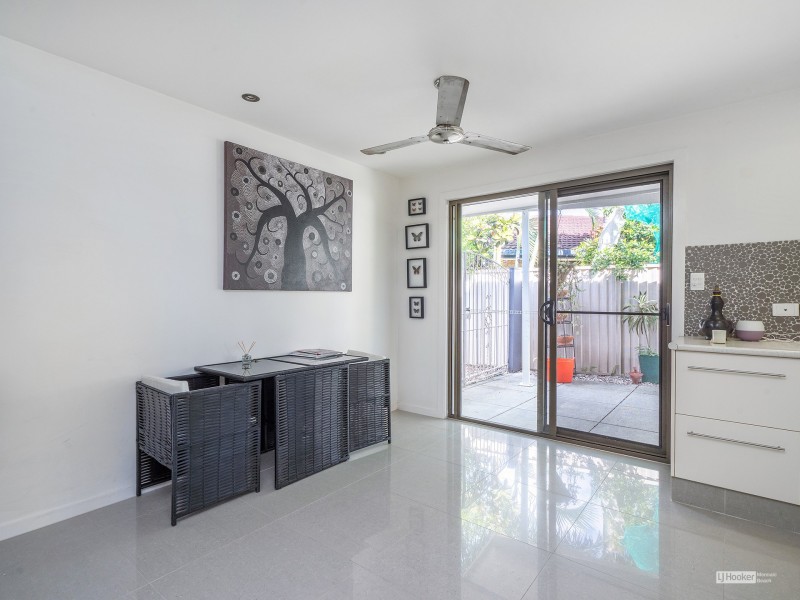 1 Tekapo Street, Broadbeach Waters QLD 4218