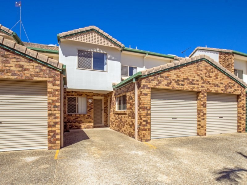 3/4 Lowood Court, Varsity Lakes QLD 4227