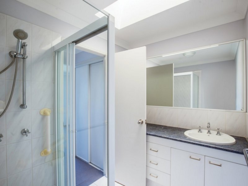 3/4 Lowood Court, Varsity Lakes QLD 4227