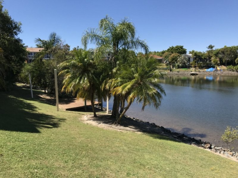 3/4 Lowood Court, Varsity Lakes QLD 4227