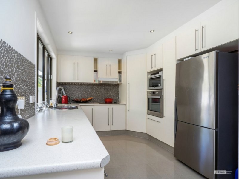 1 Tekapo Street, Broadbeach Waters QLD 4218