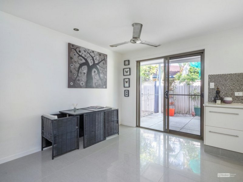 1 Tekapo Street, Broadbeach Waters QLD 4218