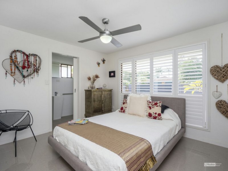 1 Tekapo Street, Broadbeach Waters QLD 4218