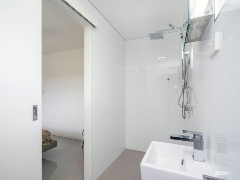 1 Tekapo Street, Broadbeach Waters QLD 4218