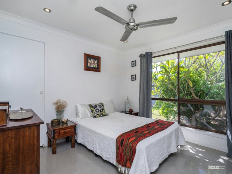 1 Tekapo Street, Broadbeach Waters QLD 4218