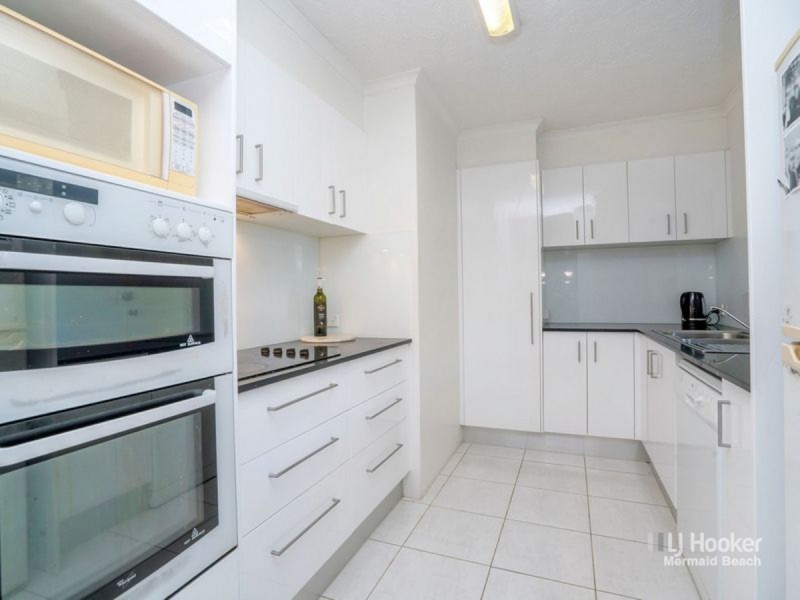 8/35 Whiting Street, Labrador QLD 4215