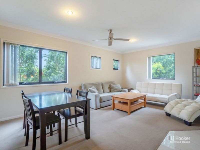 2/119 Minnie Street, Southport QLD 4215