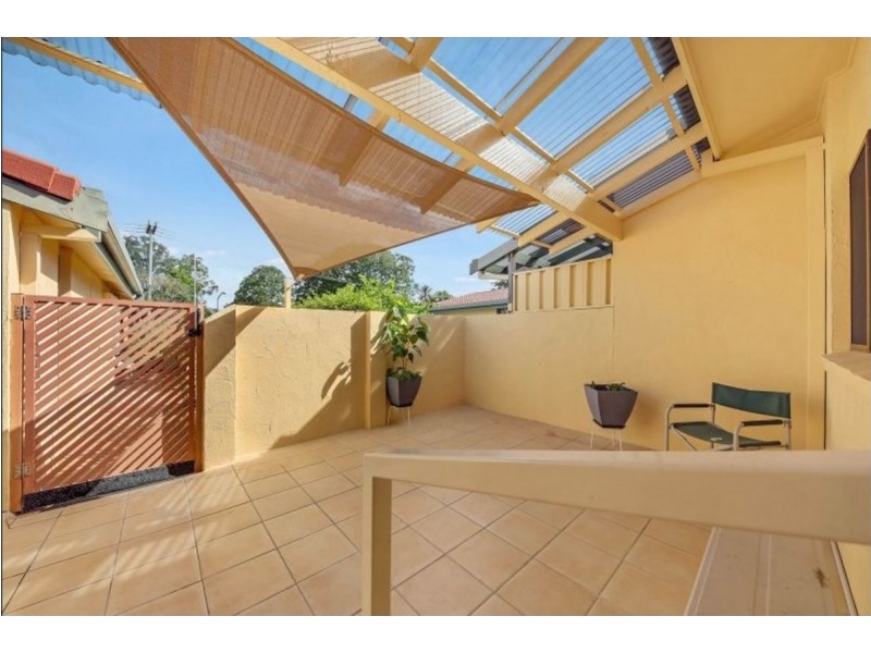 7/8 Dunlop Court, Mermaid Waters QLD 4218