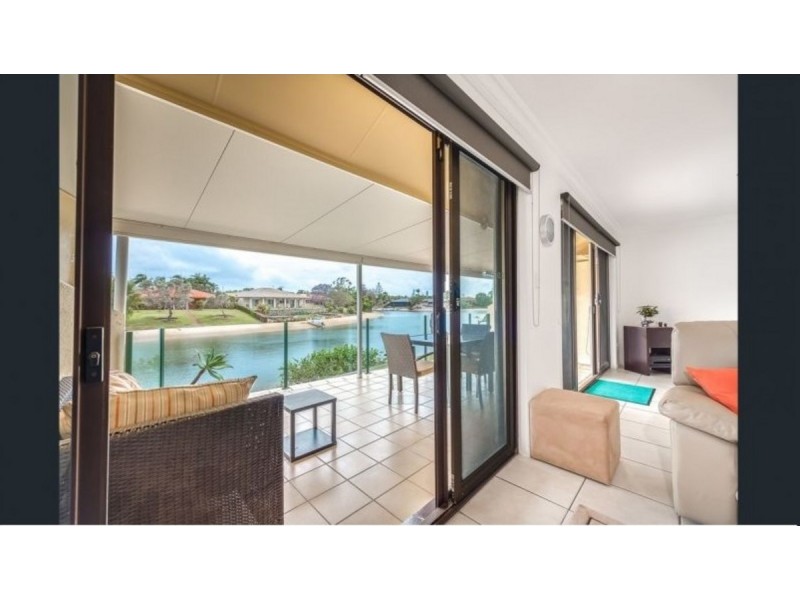 7/8 Dunlop Court, Mermaid Waters QLD 4218