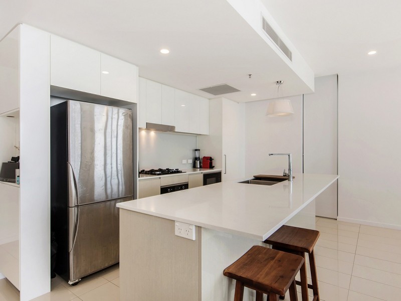 1001/378 Marine Parade, Labrador QLD 4215