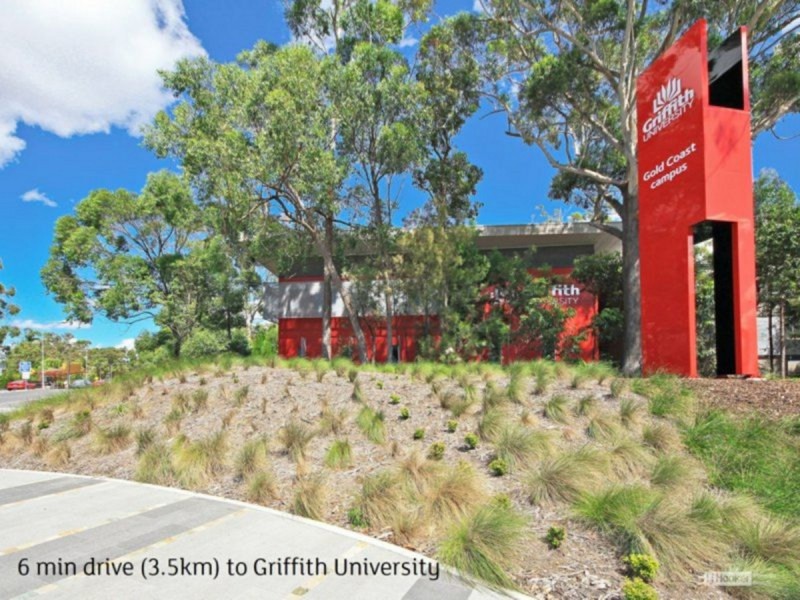 1/117 Eugaree Street, Southport QLD 4215