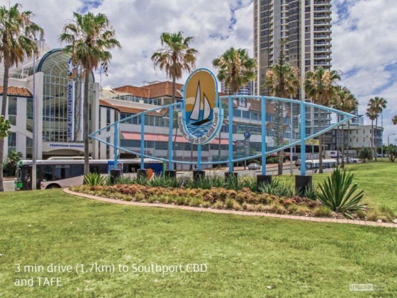 1/117 Eugaree Street, Southport QLD 4215