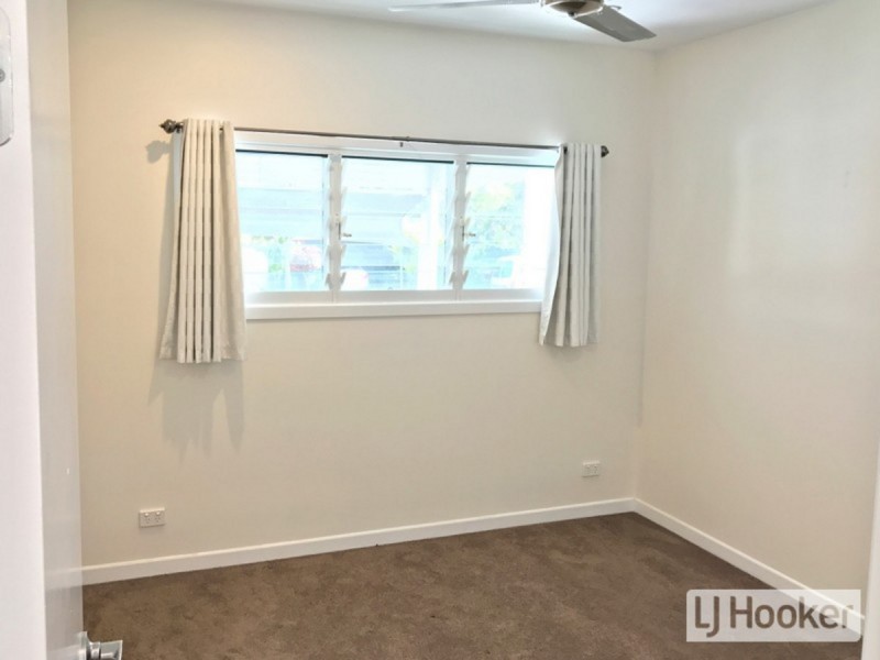 Lvl 1 1/26 Errol Avenue, Paradise Point QLD 4216