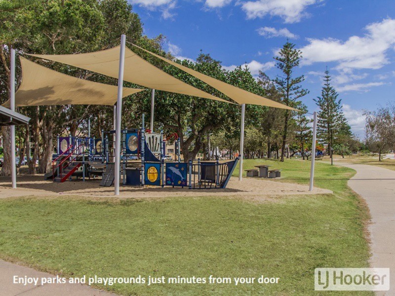 Lvl 1 1/26 Errol Avenue, Paradise Point QLD 4216