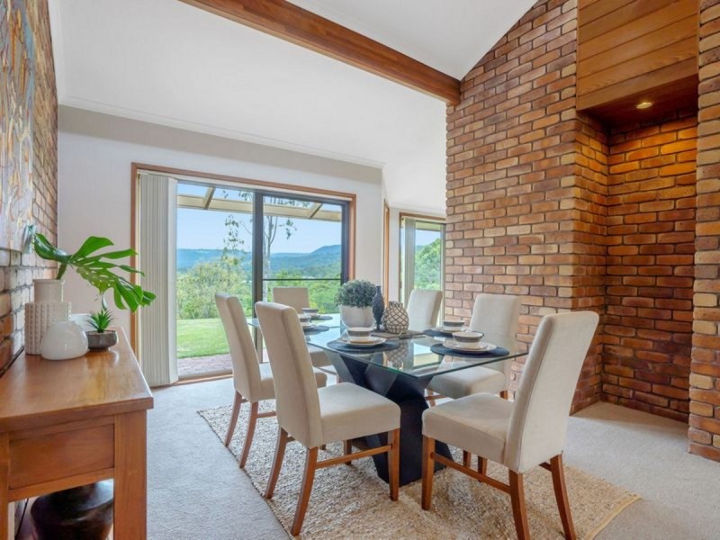 3 Coastview Crescent, Tallai QLD 4213