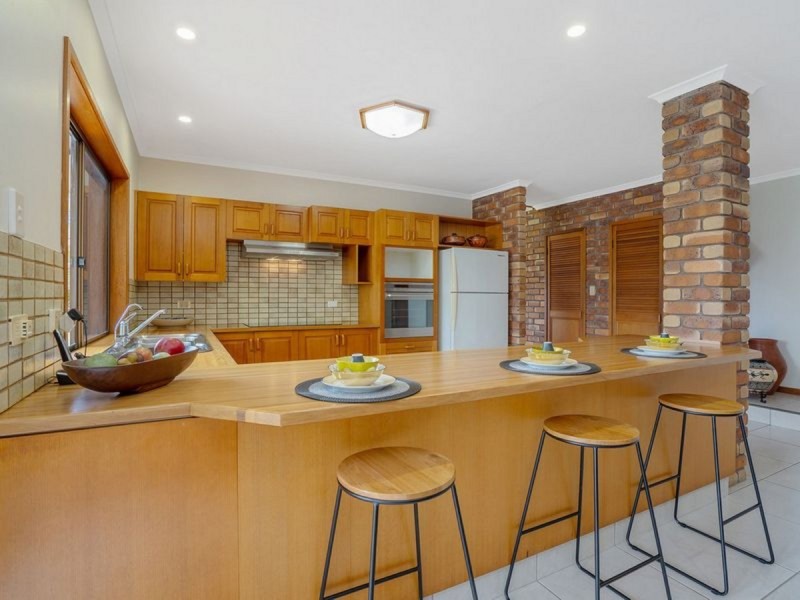 3 Coastview Crescent, Tallai QLD 4213