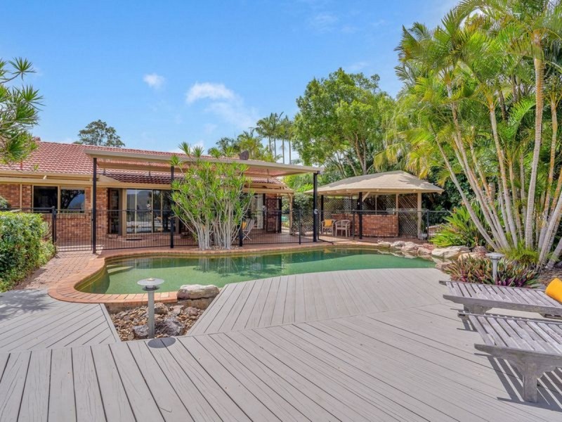 3 Coastview Crescent, Tallai QLD 4213