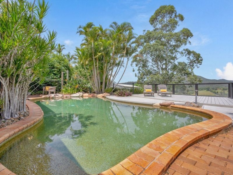 3 Coastview Crescent, Tallai QLD 4213