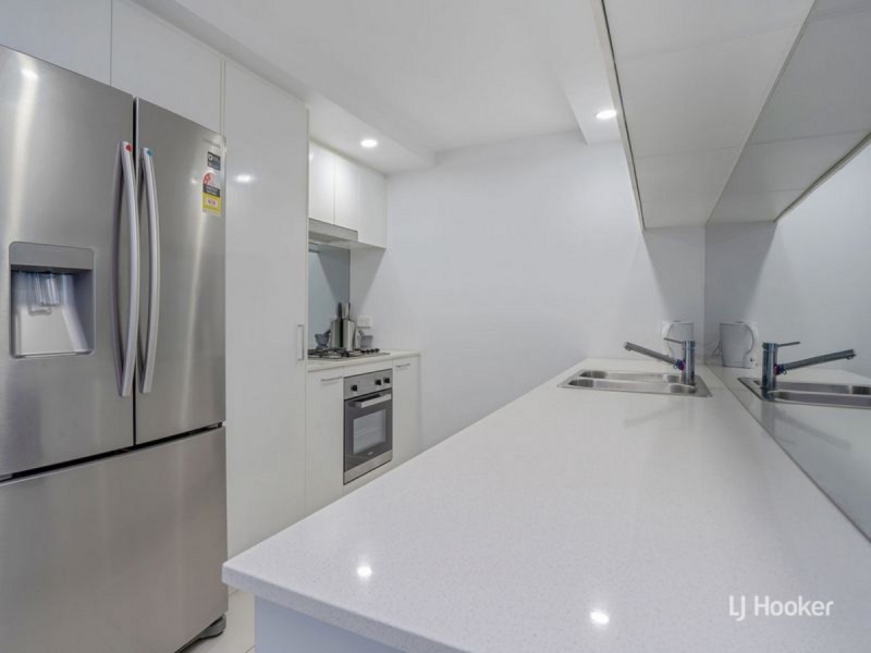 602/41 Harbour Town Drive, Biggera Waters QLD 4216