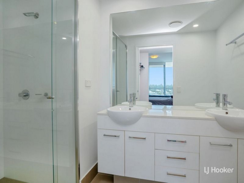 602/41 Harbour Town Drive, Biggera Waters QLD 4216