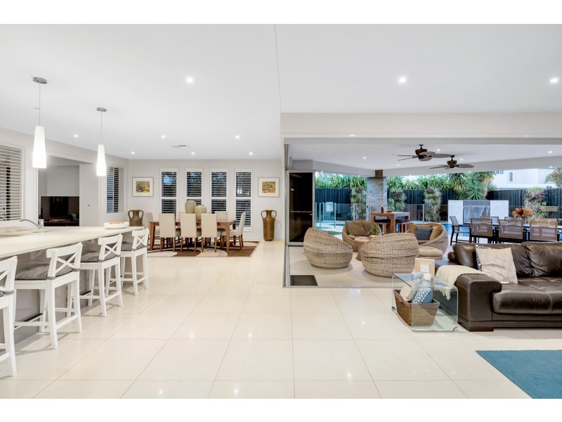 95 Burdekin Drive, Sinnamon Park QLD 4073