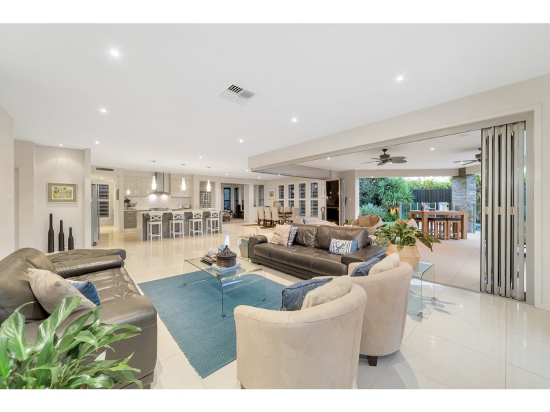 95 Burdekin Drive, Sinnamon Park QLD 4073