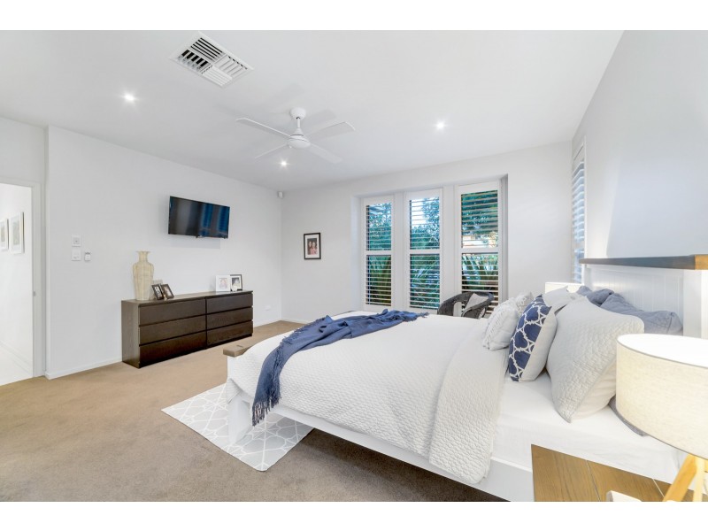 95 Burdekin Drive, Sinnamon Park QLD 4073