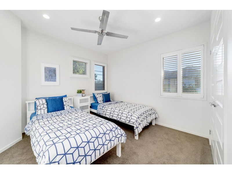 95 Burdekin Drive, Sinnamon Park QLD 4073