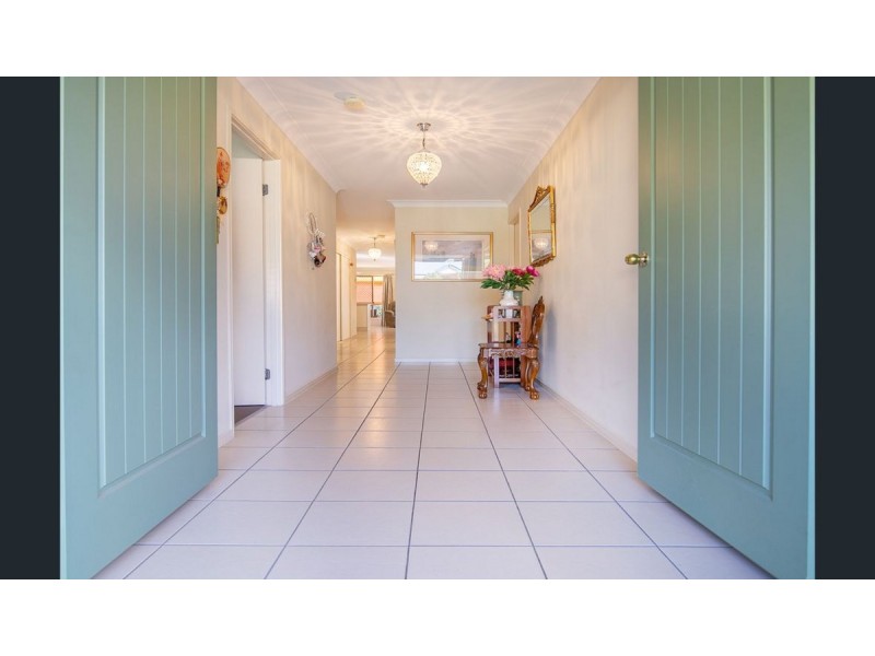 17 Coventina Crescent, Springfield Lakes QLD 4300