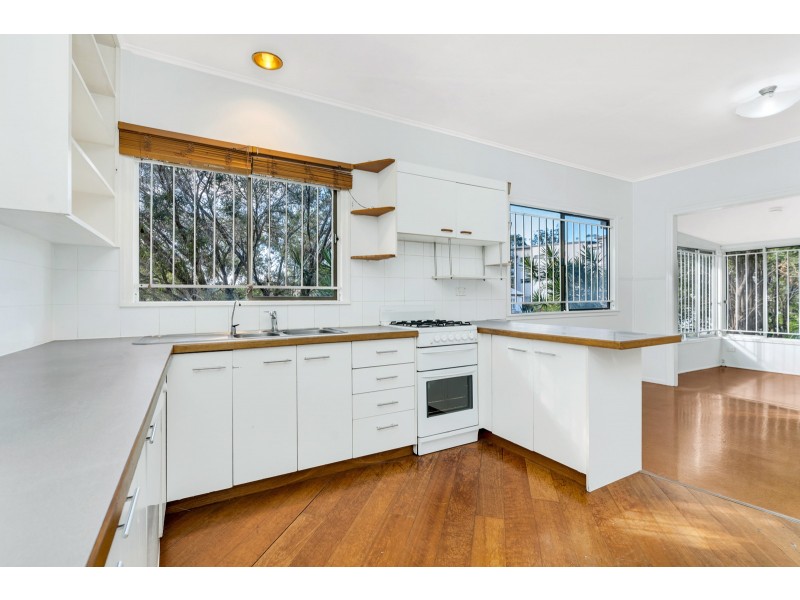 12 Stanton Street, Cannon Hill QLD 4170