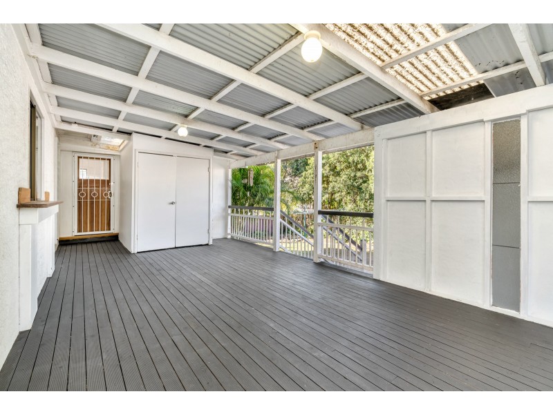 12 Stanton Street, Cannon Hill QLD 4170