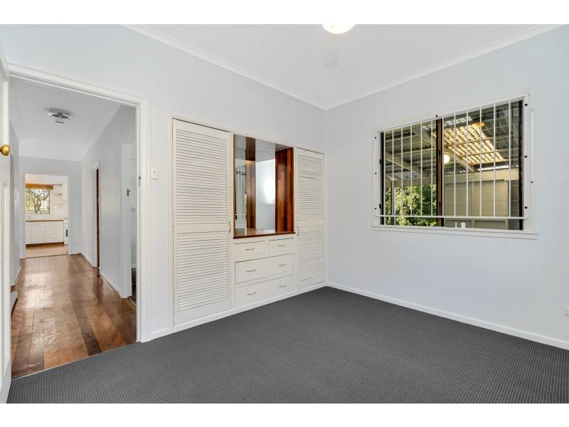 12 Stanton Street, Cannon Hill QLD 4170