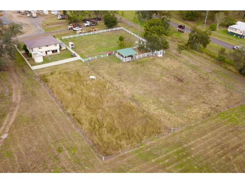 19 Sawmill Lane, Toogoolawah QLD 4313