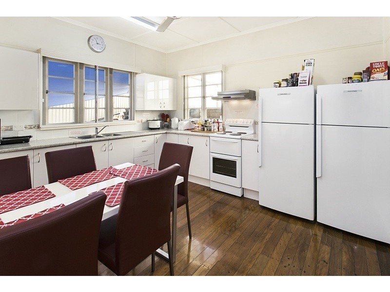 60 Bishop Street, St Lucia QLD 4067