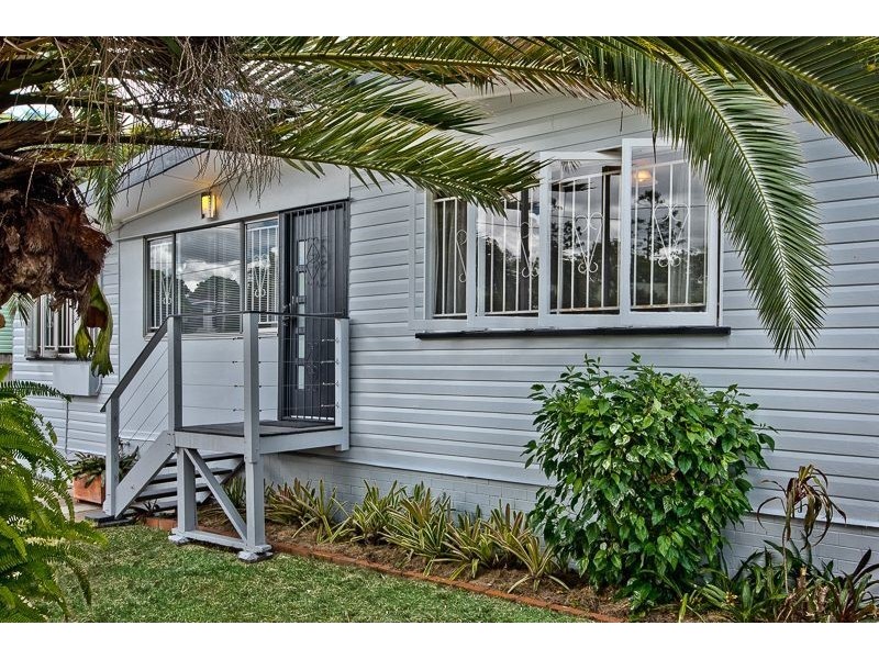 67 Ellen Street, Oxley QLD 4075