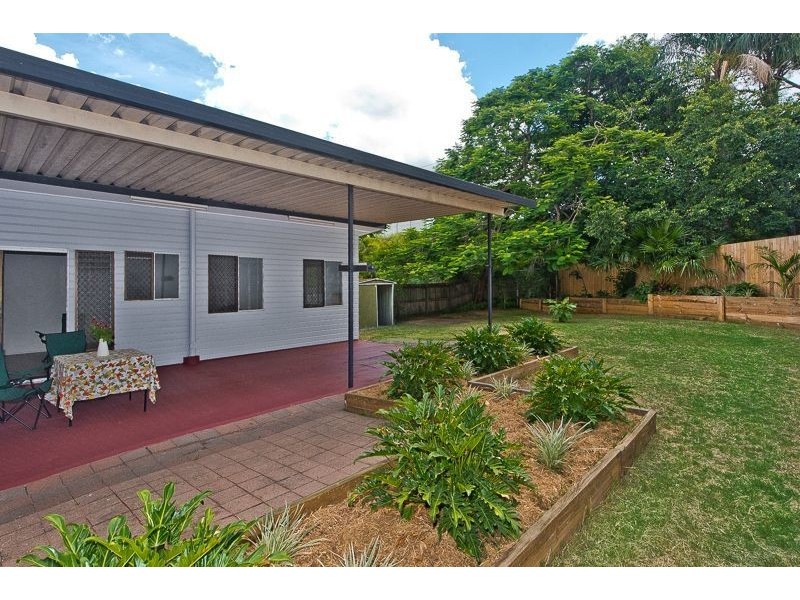 67 Ellen Street, Oxley QLD 4075