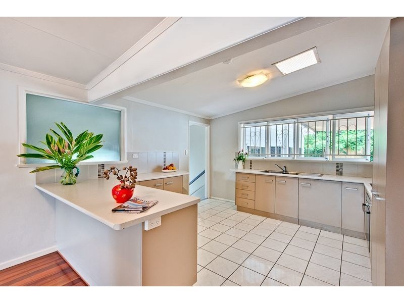 67 Ellen Street, Oxley QLD 4075