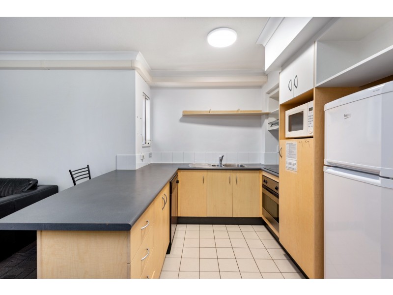 23/300 Sir Fred Schonell Drive, St Lucia QLD 4067