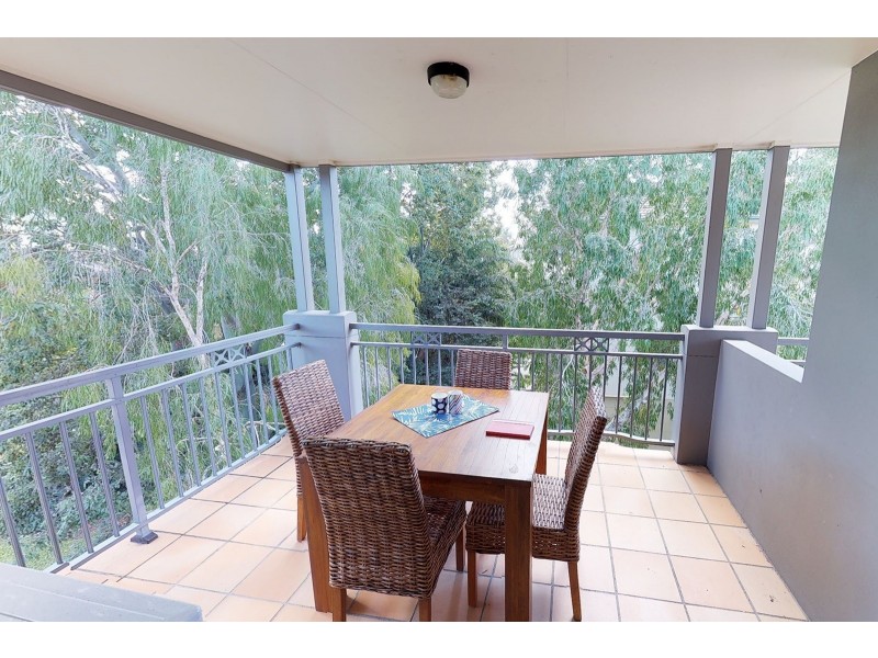 23/300 Sir Fred Schonell Drive, St Lucia QLD 4067