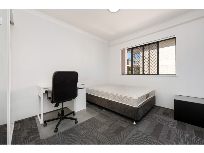 23/300 Sir Fred Schonell Drive, St Lucia QLD 4067