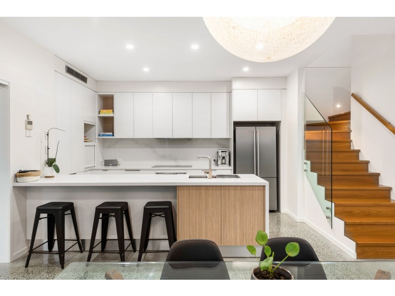 59 Waterline Crescent, Bulimba QLD 4171