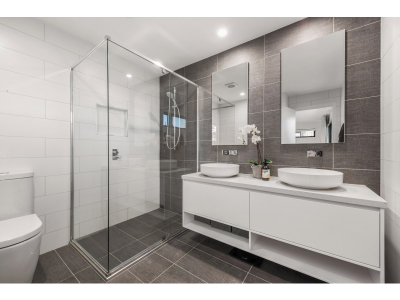 59 Waterline Crescent, Bulimba QLD 4171