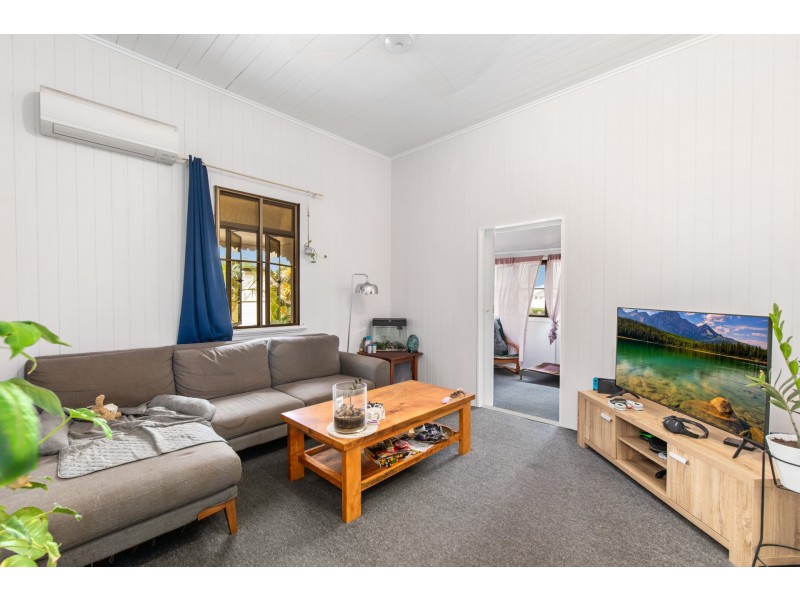 4 & 6 Rowland Street, North Ward QLD 4810