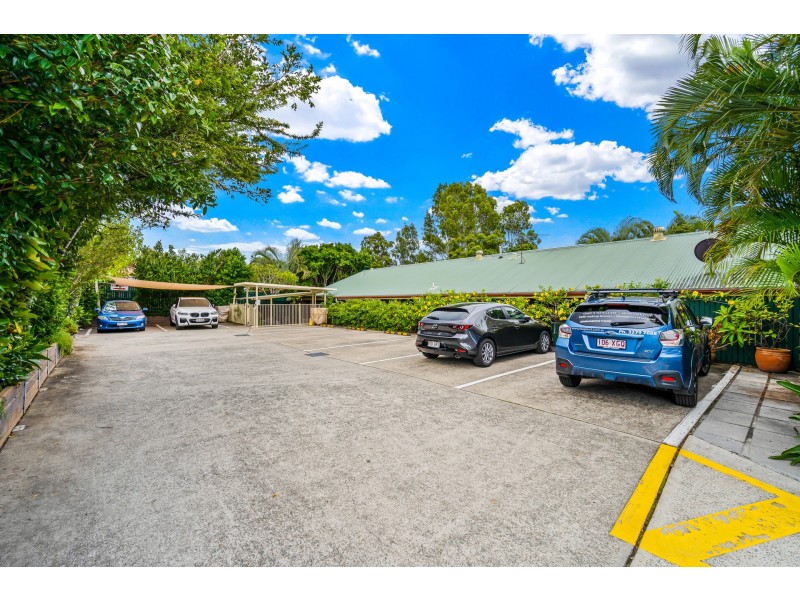 1-3 McPherson Road, Sinnamon Park QLD 4073
