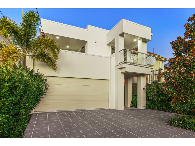 27 Taylor Street, Balmoral QLD 4171