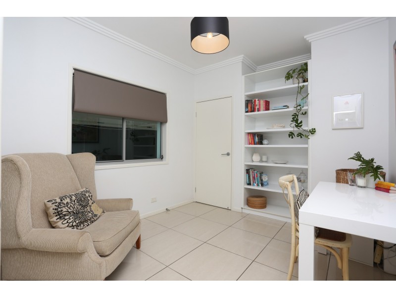 27 Taylor Street, Balmoral QLD 4171