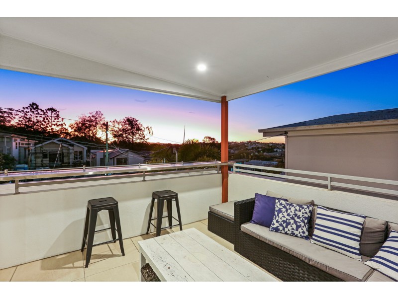 27 Taylor Street, Balmoral QLD 4171