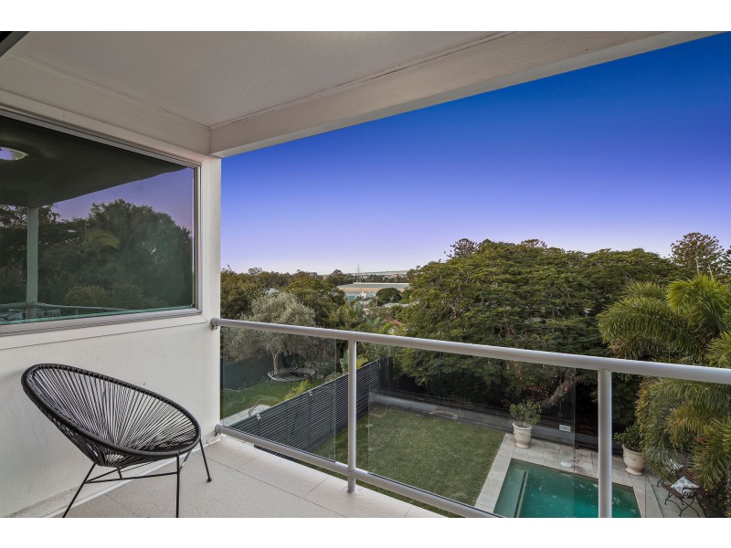 27 Taylor Street, Balmoral QLD 4171